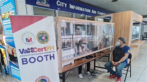 Mandaluyong LGU opens VaxCertPh booth for OFWs, .